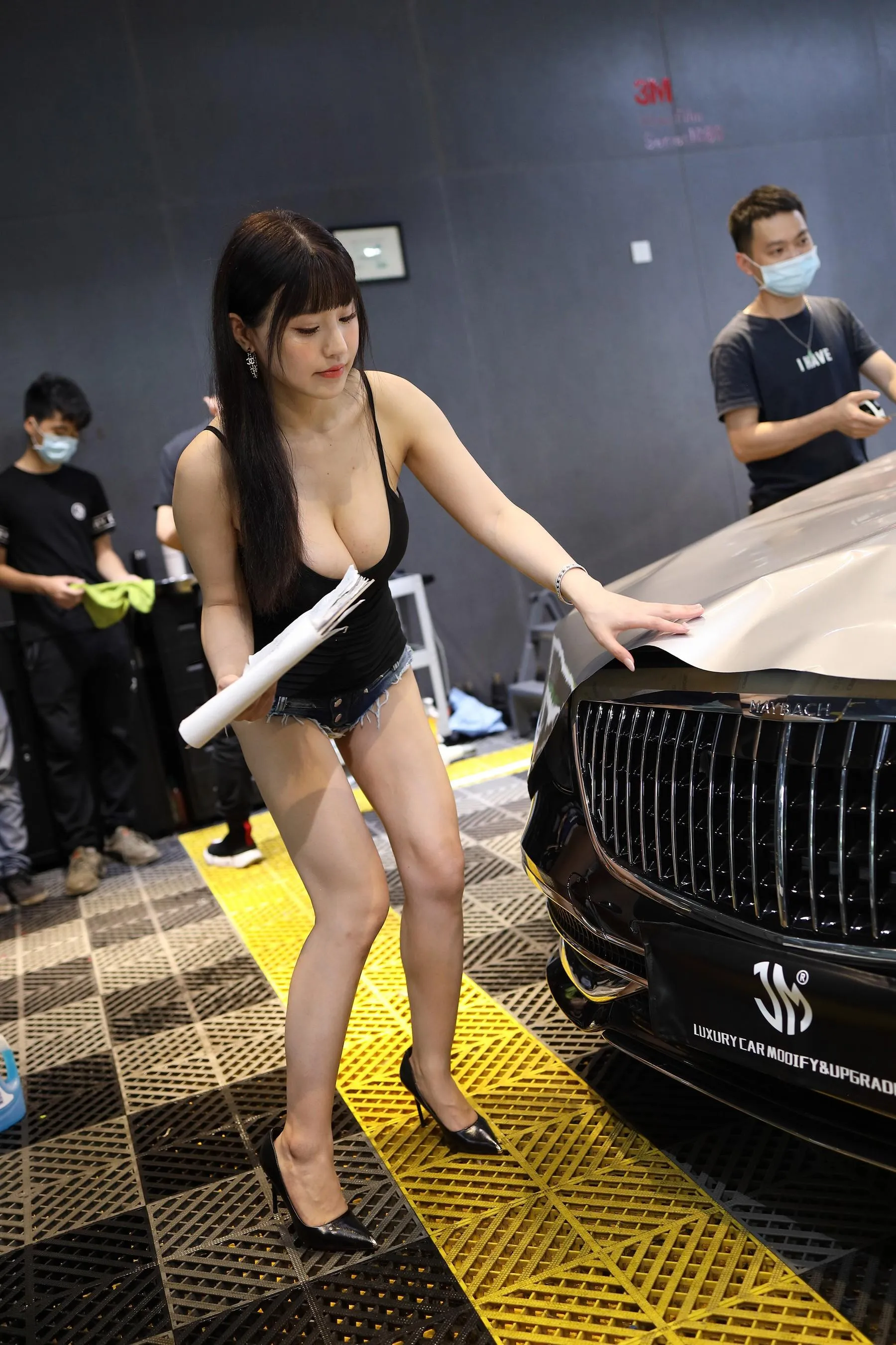 魔镜街拍 NO.173 “称职”的女洗车工 [425P]插图3